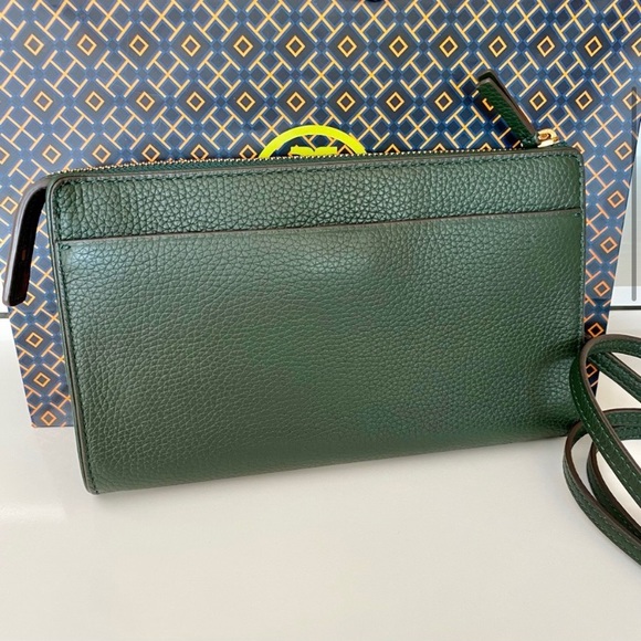 🍀🌼NEW🌼Tory Burch crossbody bag/shoulder bag/green/leather - Picture 2 of 6